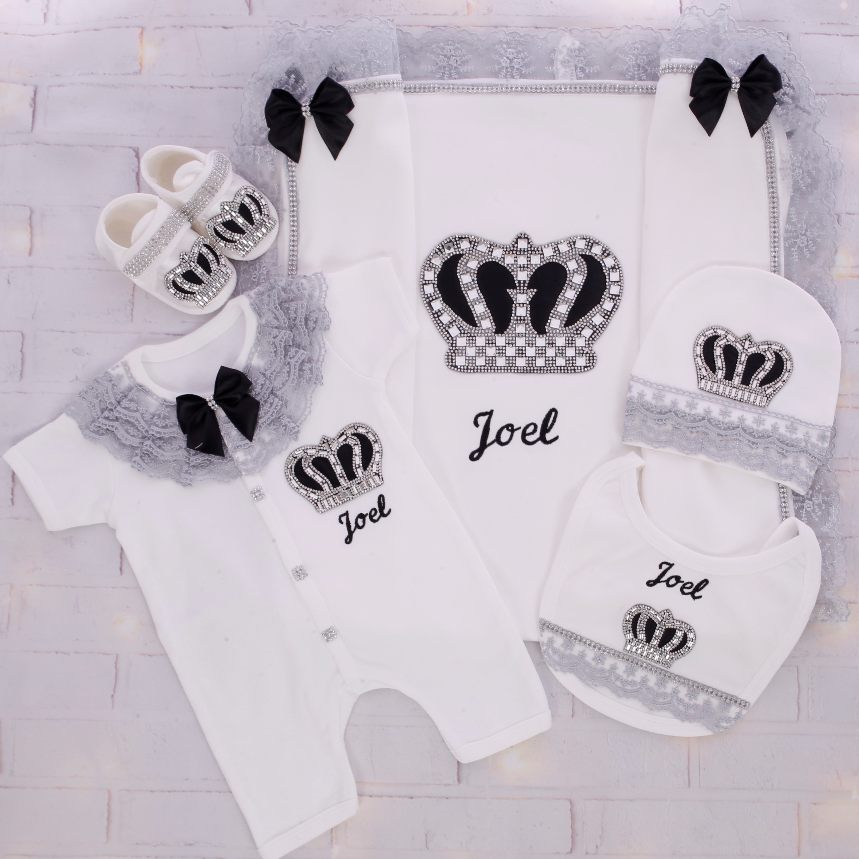 White and Black Royal Grace Set